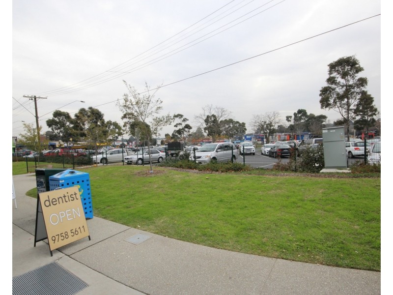 Shop 40 Mountain Gate Shopping Centre, Ferntree Gully VIC 3156