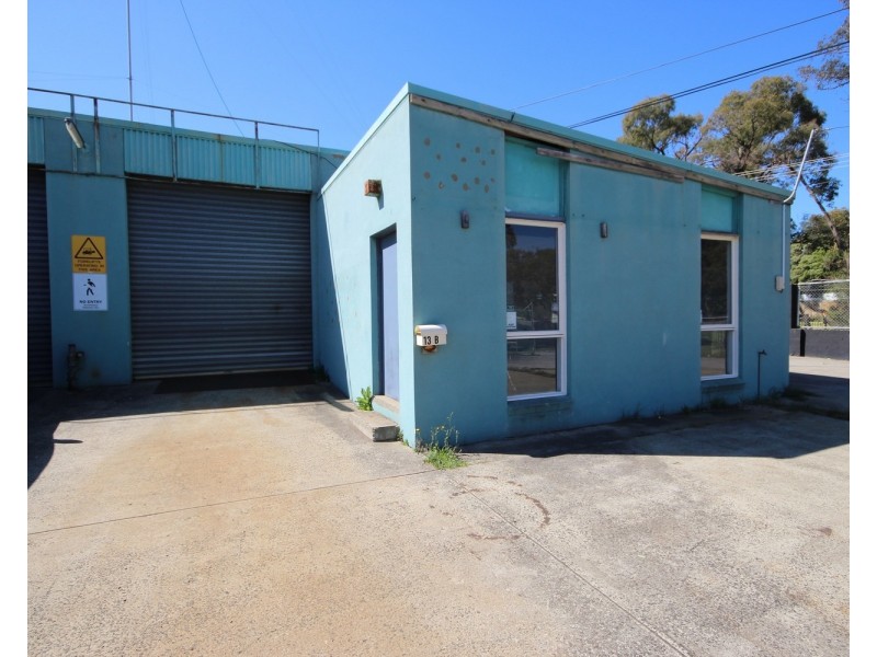 13B Hayward Road, Ferntree Gully VIC 3156