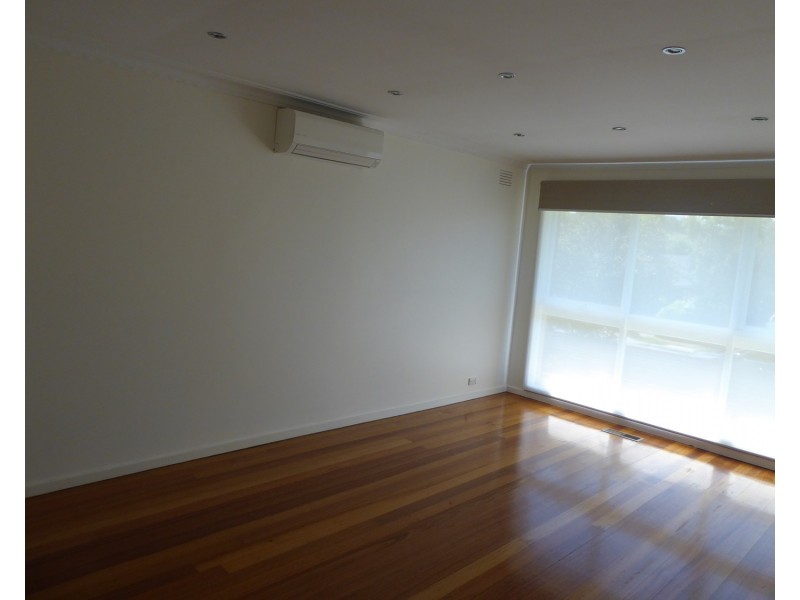 1/19 Lance Road, Bayswater VIC 3153