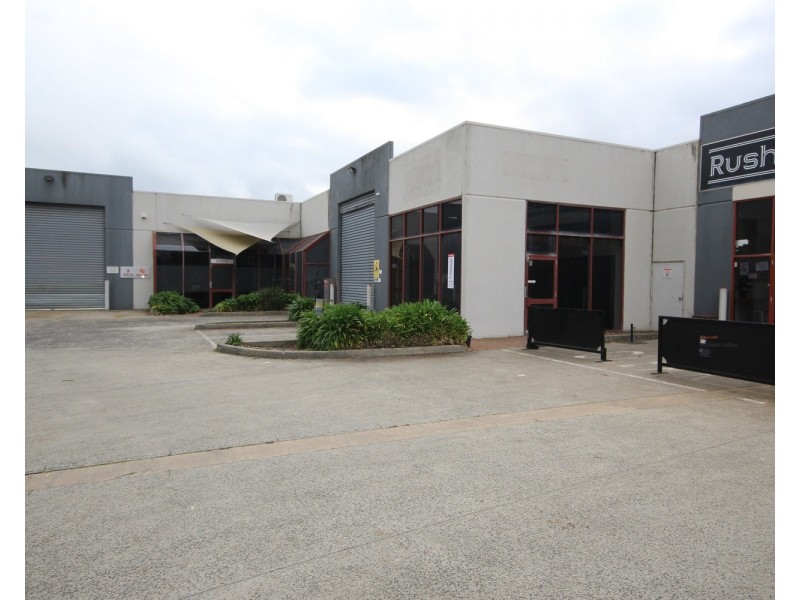 2/70 Rushdale Street, Knoxfield VIC 3180