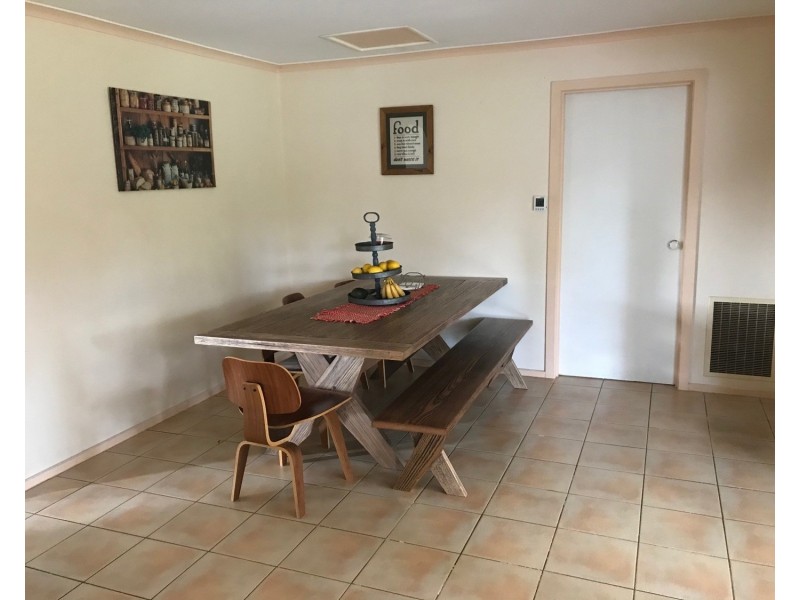 4 Belot Close, Bayswater VIC 3153