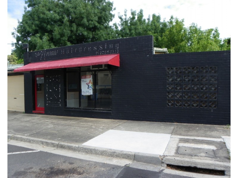 1 The Avenue, Ferntree Gully VIC 3156