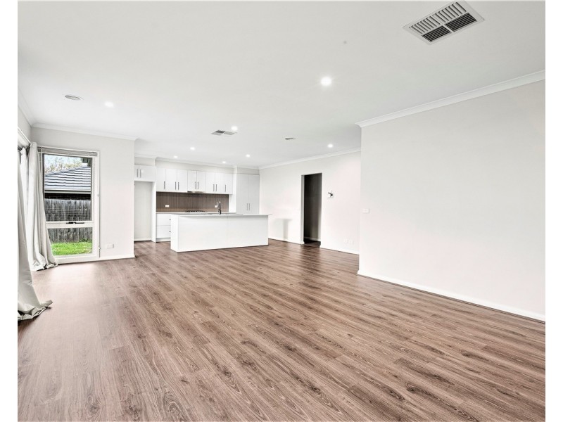 21 Sutton Avenue, Boronia VIC 3155