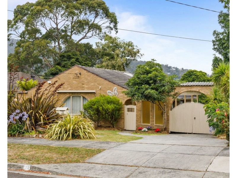22 Gravenstein Crescent, The Basin VIC 3154