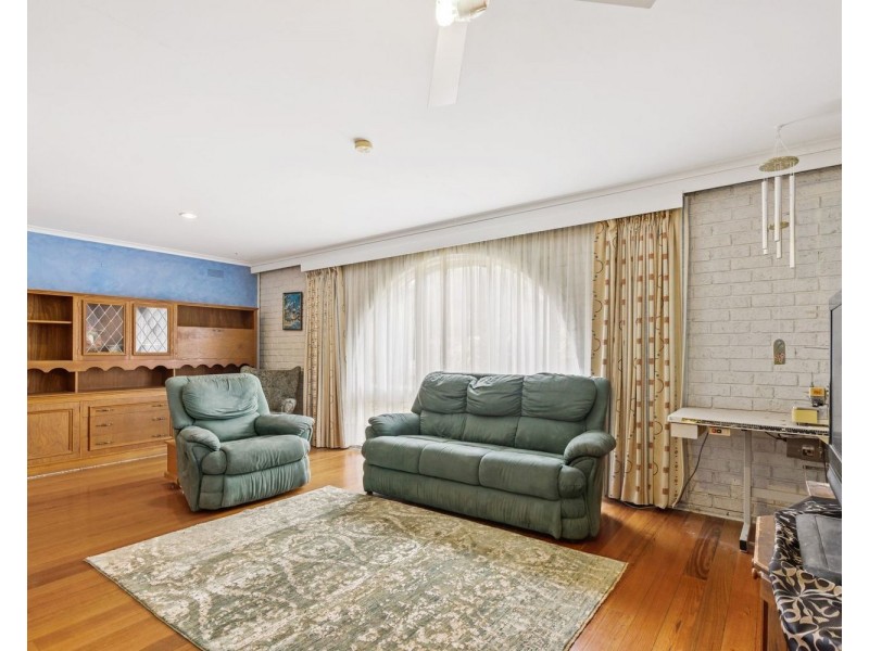 22 Gravenstein Crescent, The Basin VIC 3154