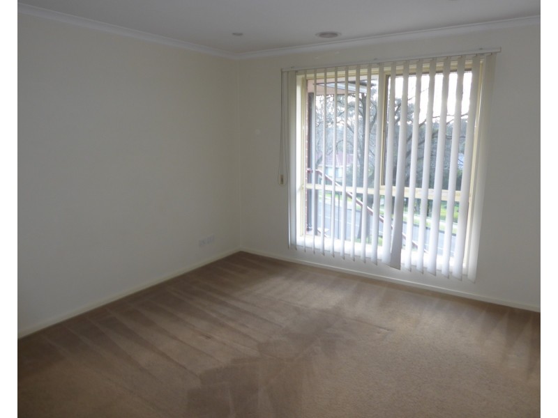 1/3 Blackwood Park Road, Ferntree Gully VIC 3156