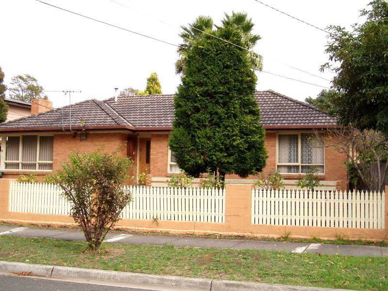 55 King Parade, Knoxfield VIC 3180