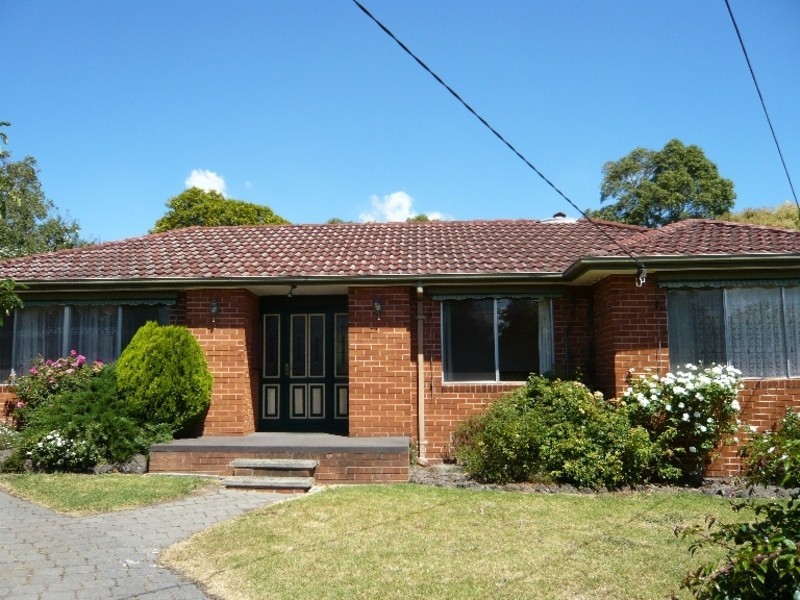 8 Grace Court, Frankston VIC 3199