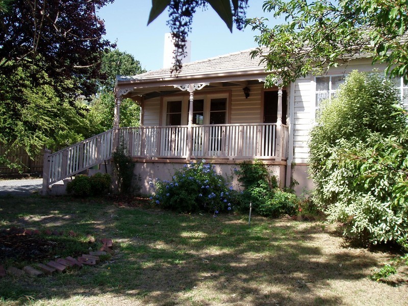 54 Glenfern Road, Ferntree Gully VIC 3156