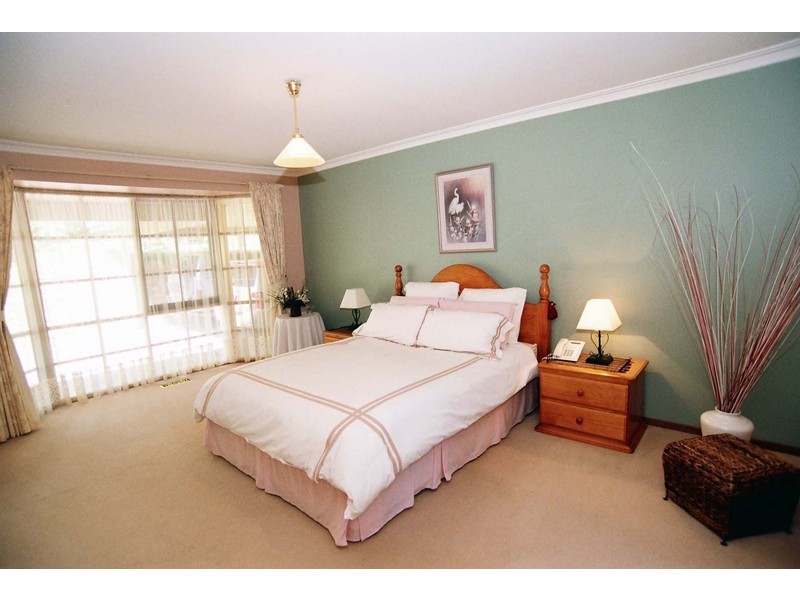 10 Maple Avenue, Belgrave VIC 3160