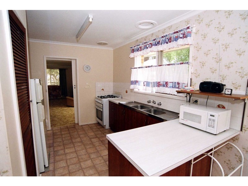 6 Oakley Street, Mount Dandenong VIC 3767