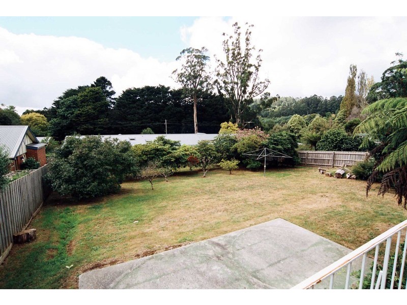 6 Oakley Street, Mount Dandenong VIC 3767