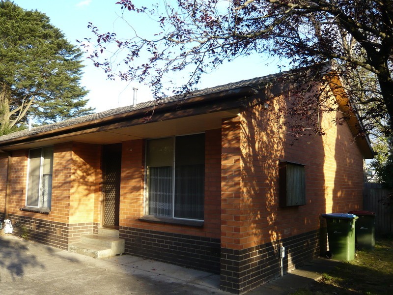 1/8 Home Street, Bayswater VIC 3153