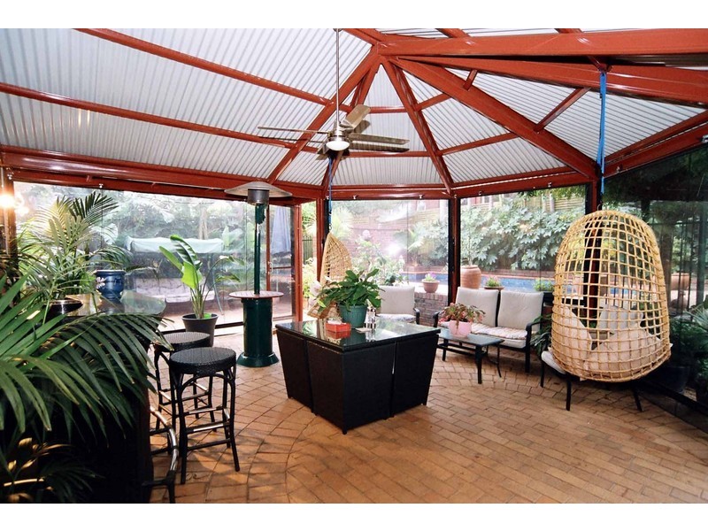 2 Parkhaven Way, Knoxfield VIC 3180
