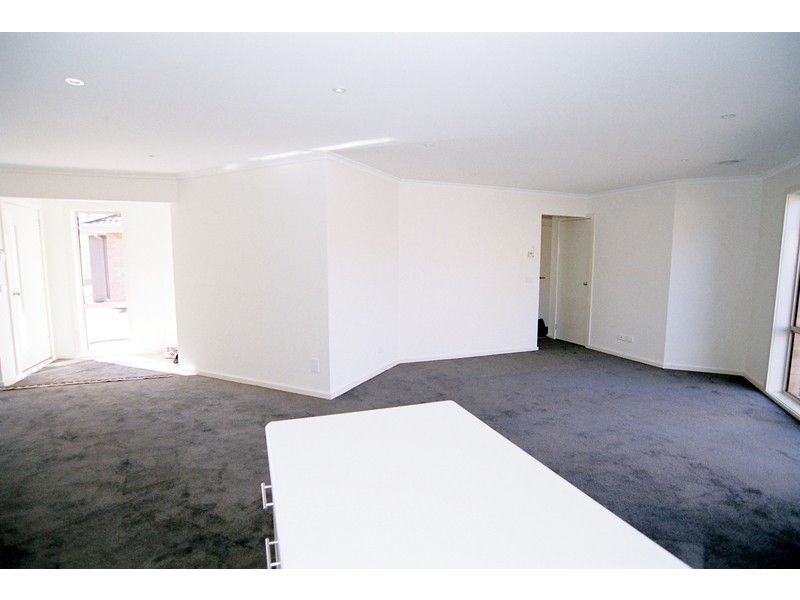 3/10 Ross Street, Ferntree Gully VIC 3156