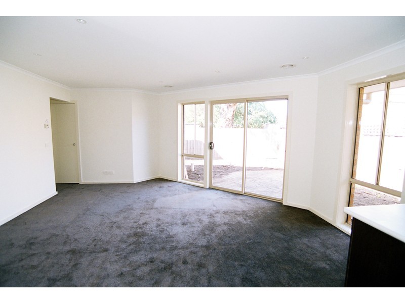 3/10 Ross Street, Ferntree Gully VIC 3156