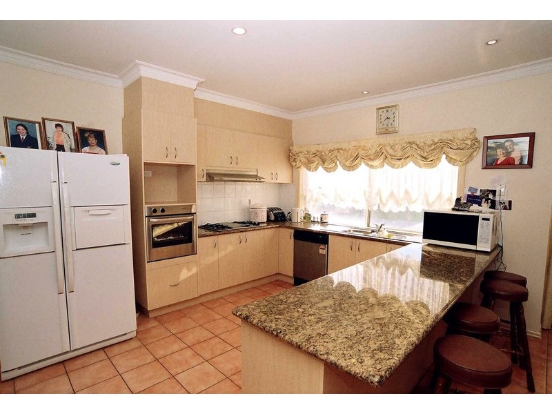 42 Windsor Drive, Lysterfield VIC 3156