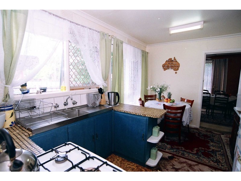 32 Johnson Drive, Ferntree Gully VIC 3156