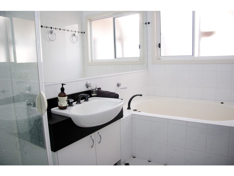 9 Hilltop Road, Upper Ferntree Gully VIC 3156