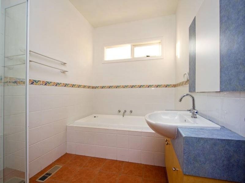 1/17 Warrabel Road, Ferntree Gully VIC 3156