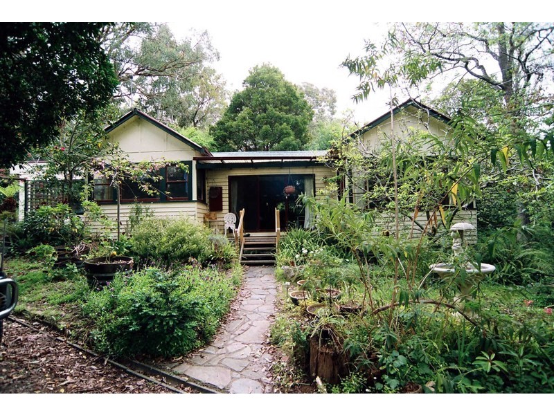 318 Forest Road, The Basin VIC 3154
