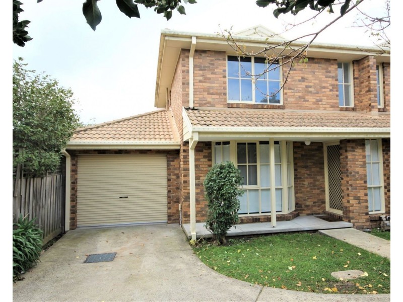 2/9 Highmoor Avenue, Bayswater VIC 3153