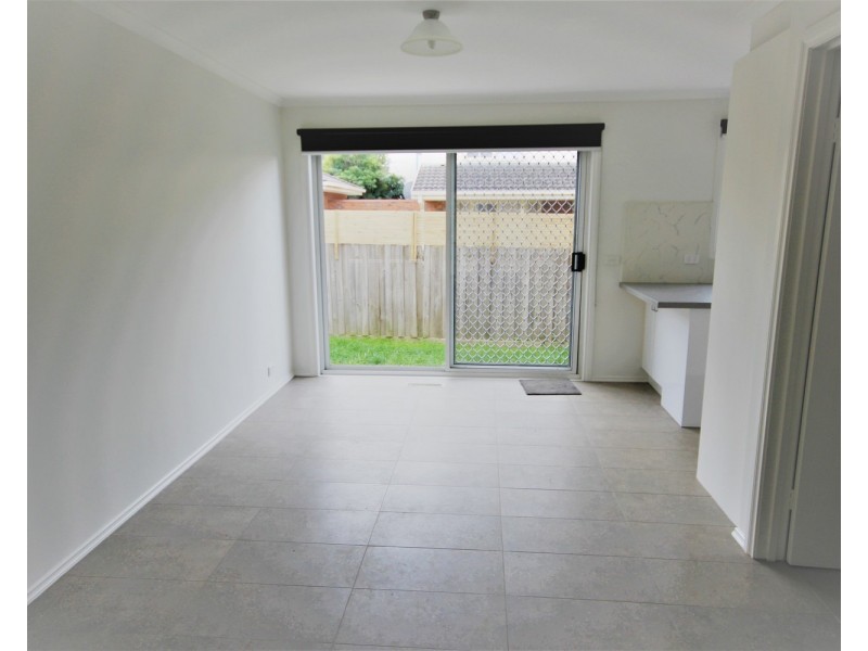 2/9 Highmoor Avenue, Bayswater VIC 3153