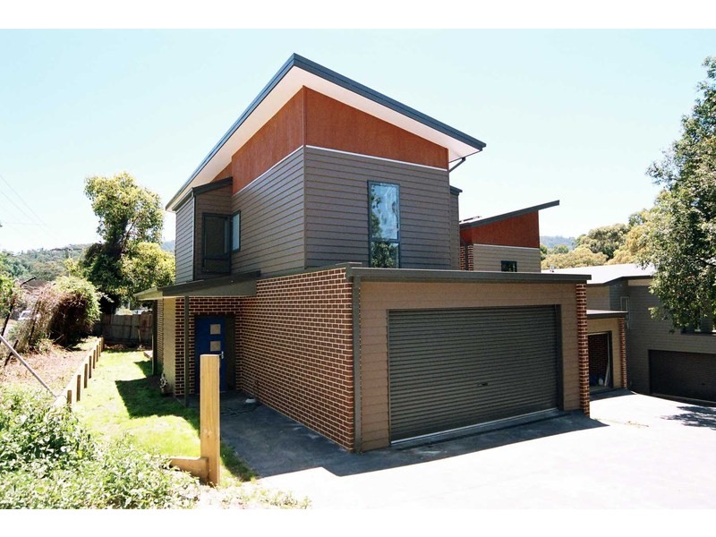 1/1A Mahohny Street, Upwey VIC 3158