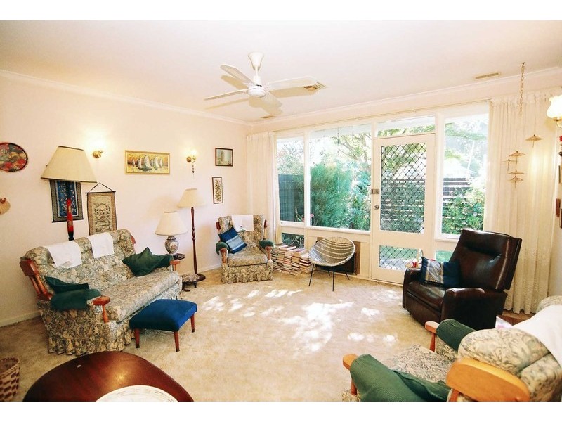 2/13 Dawson Street, Upper Ferntree Gully VIC 3156