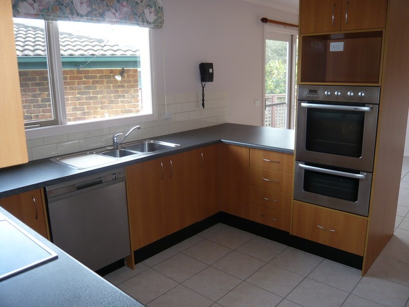 1A Rickards Avenue, Knoxfield VIC 3180