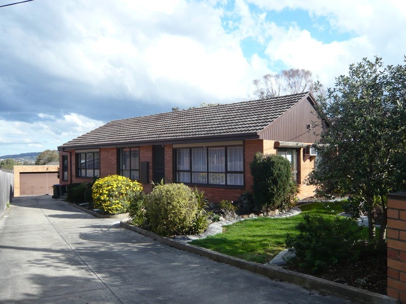 7 Adele Avenue, Ferntree Gully VIC 3156