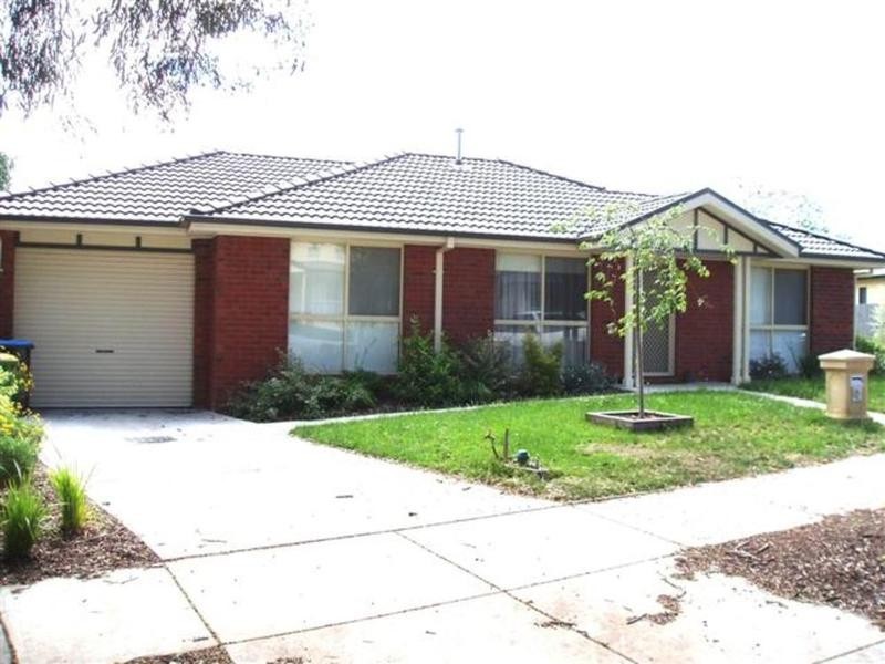 3/7 Wattletree (Corner Pinnacle Avenue) Road, Ferntree Gully VIC 3156