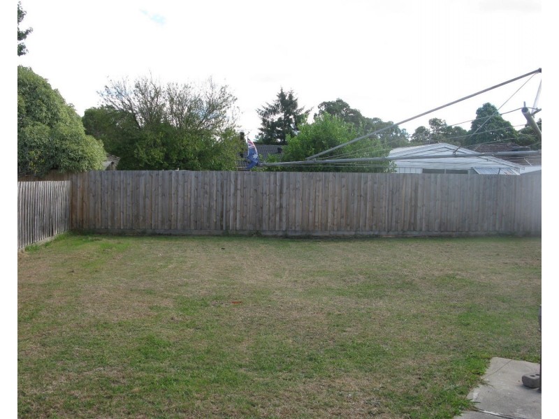 100 Adele Avenue, Ferntree Gully VIC 3156