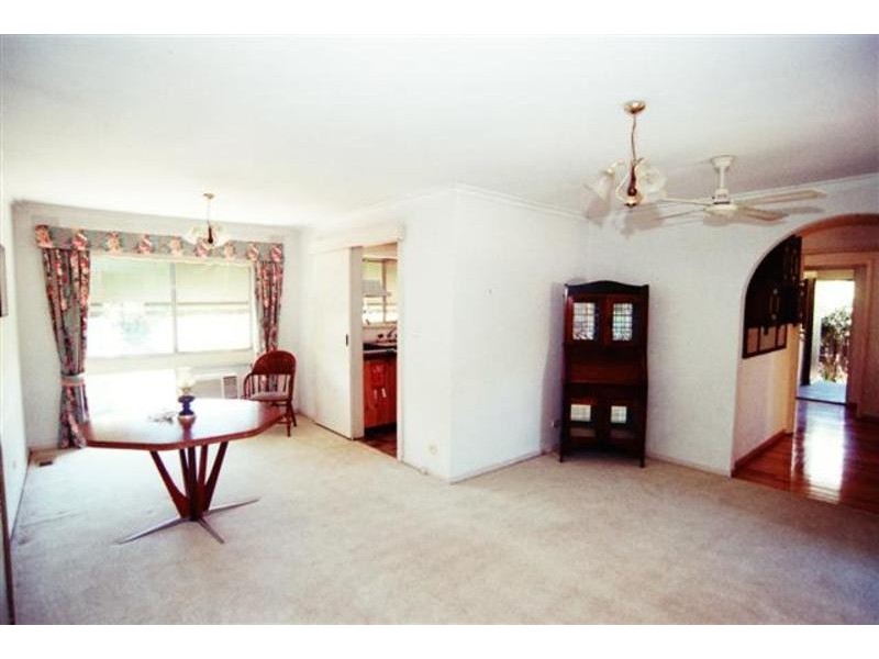 16 Grayson Drive, Scoresby VIC 3179