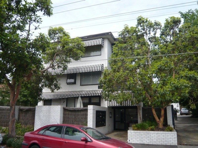 8/40 Ormond Road, Elwood VIC 3184