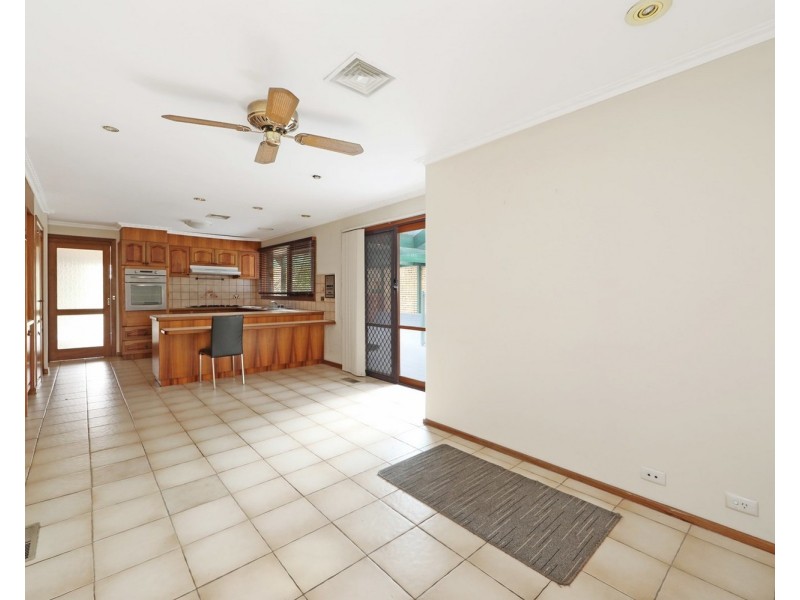 8 Arleon Court, Rowville VIC 3178