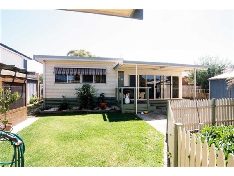 24 Grayson Drive, Scoresby VIC 3179