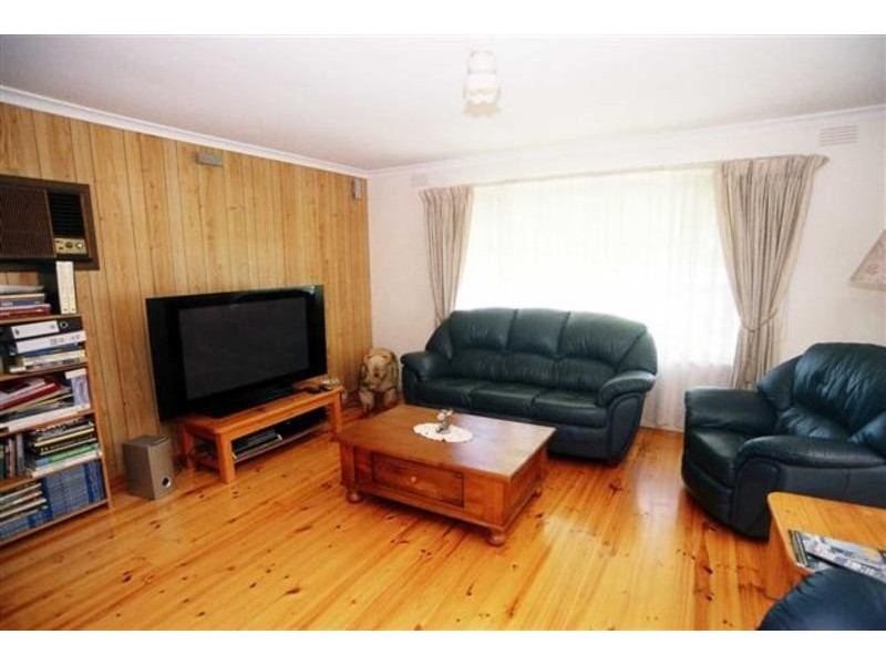 24 Grayson Drive, Scoresby VIC 3179