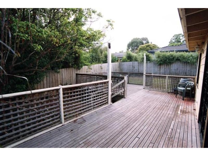 63 Begonia Avenue, Bayswater VIC 3153