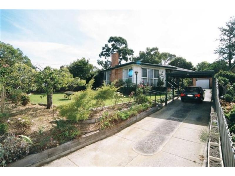 32 Elton Road, Ferntree Gully VIC 3156