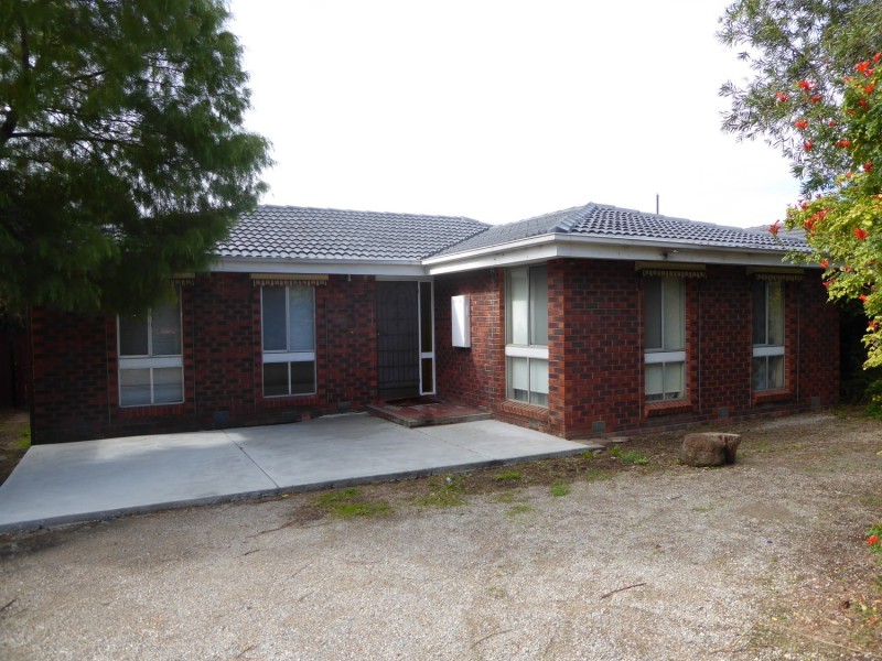 16 Grayson Drive, Scoresby VIC 3179