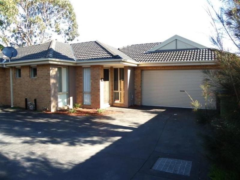 3/10 Ross Street, Ferntree Gully VIC 3156