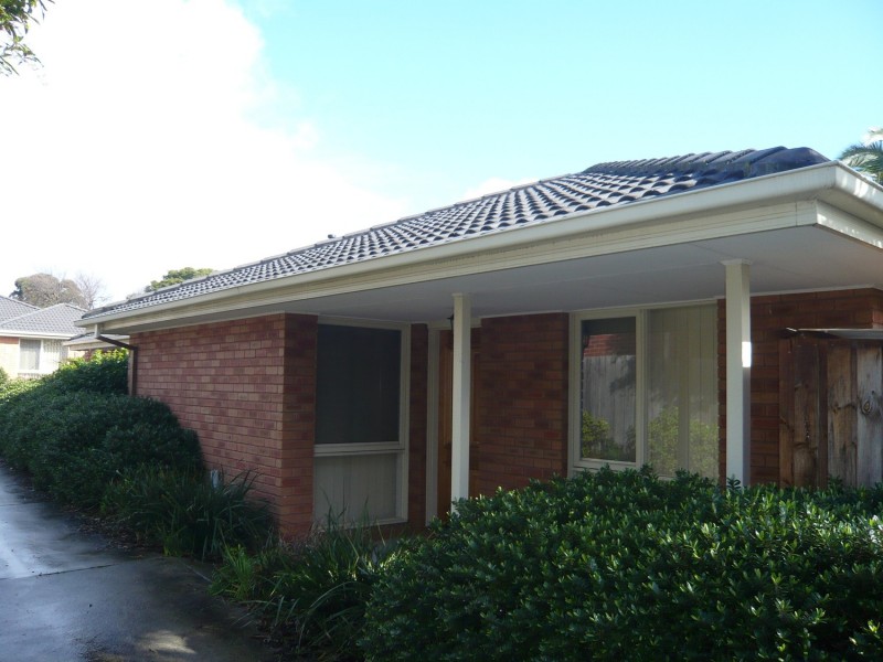 2/23 Orchard Road, Bayswater VIC 3153