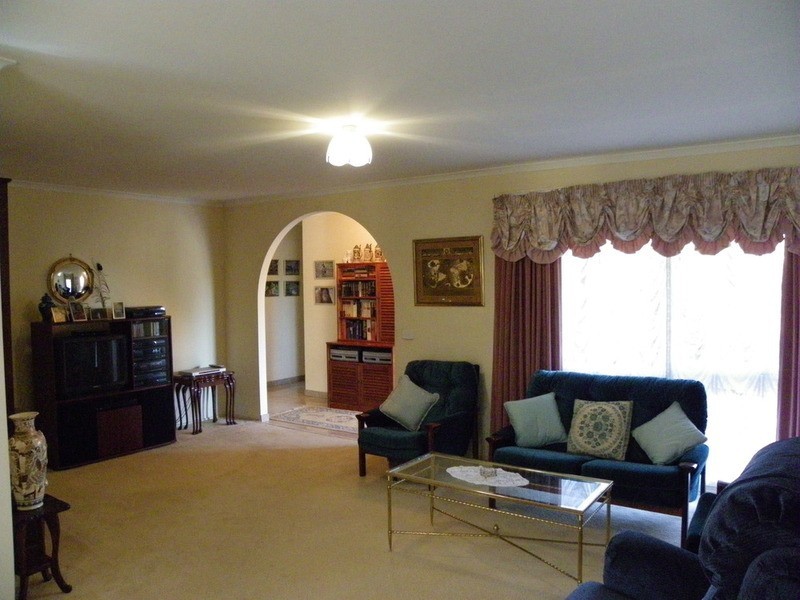 44 Bryden Drive, Ferntree Gully VIC 3156