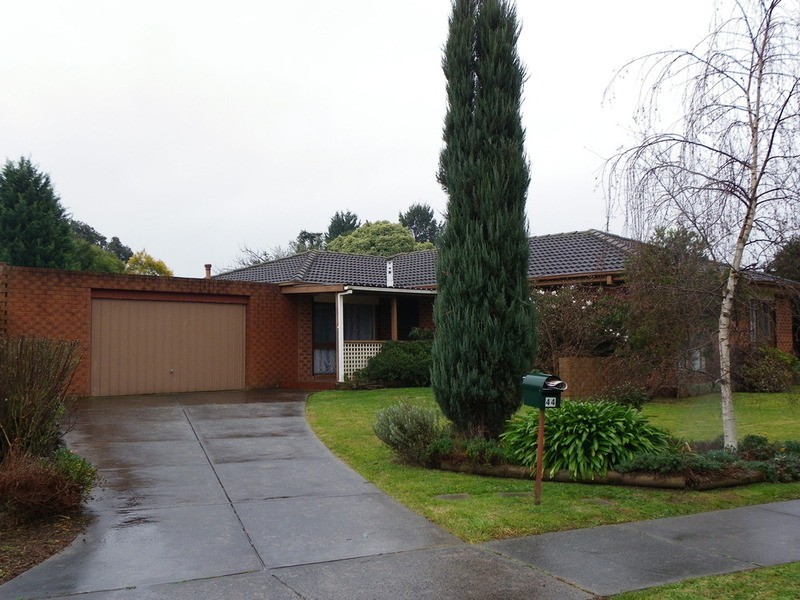 44 Bryden Drive, Ferntree Gully VIC 3156