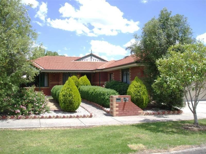 12 Clydebank Court, Rowville VIC 3178