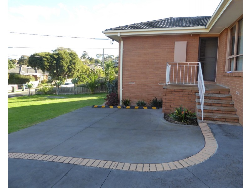 1/67 Begonia Avenue, Bayswater VIC 3153