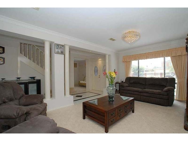 5 Albatross Drive, Rowville VIC 3178