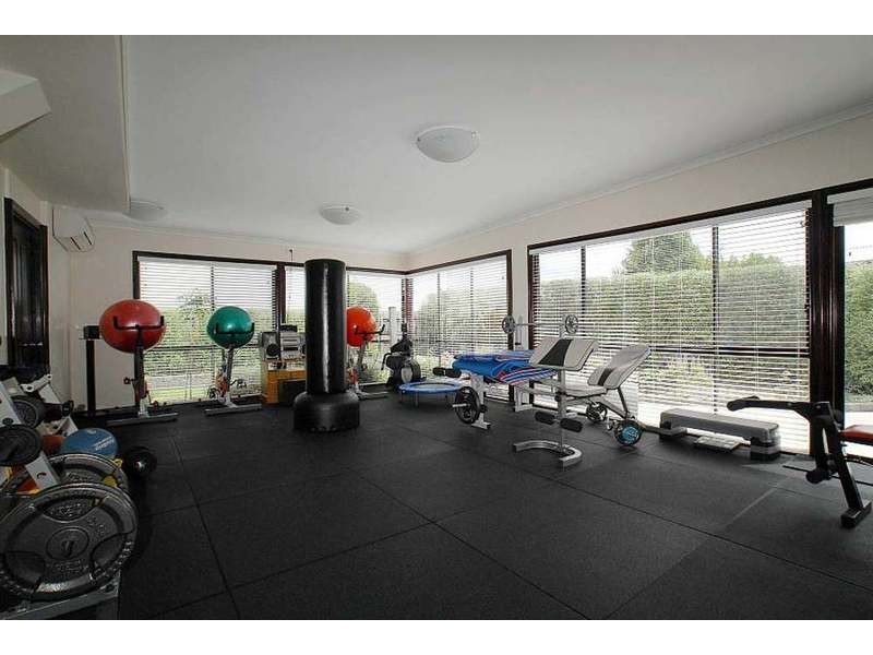 5 Albatross Drive, Rowville VIC 3178