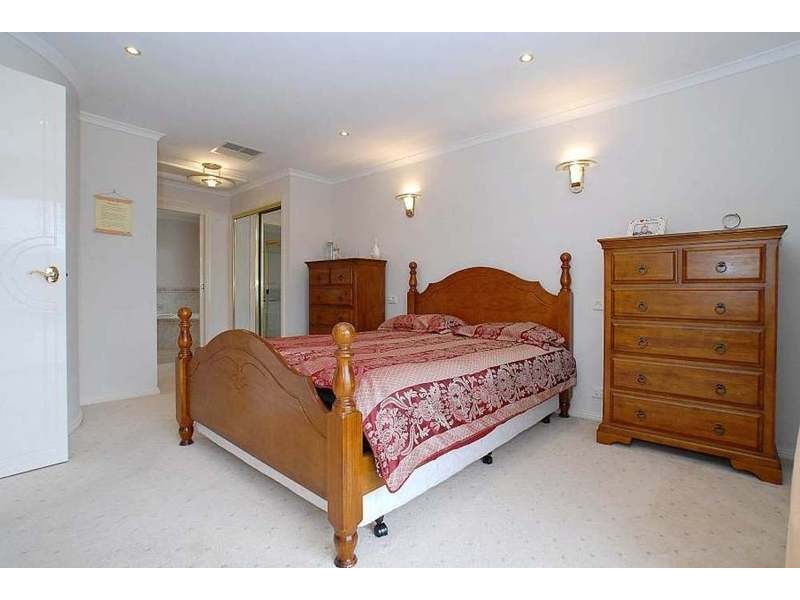 5 Albatross Drive, Rowville VIC 3178